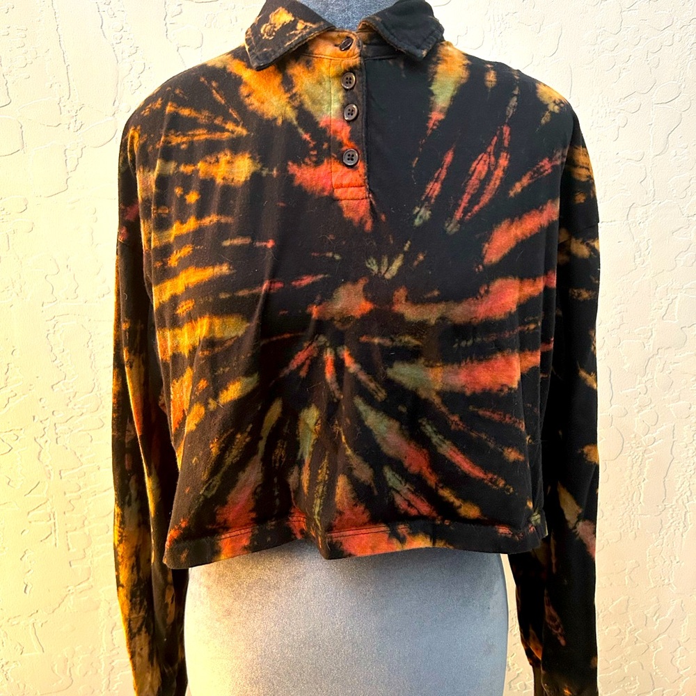 Forever 21 black orange cropped long-sleeve collar shirt
